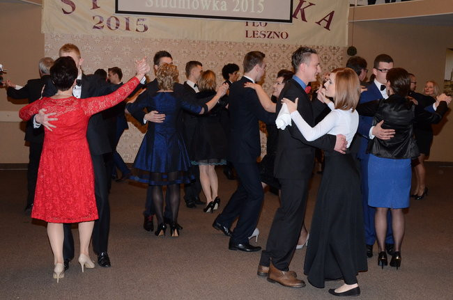 Studniówka w I LO. Artystycznie zadziwili (zdjęcia)