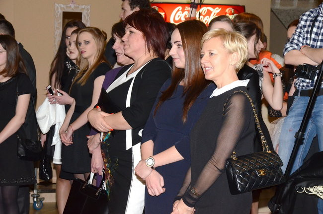 Studniówka w I LO. Artystycznie zadziwili (zdjęcia)