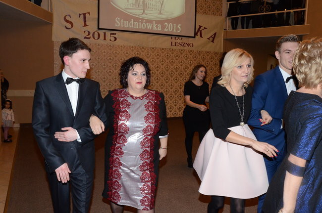 Studniówka w I LO. Artystycznie zadziwili (zdjęcia)