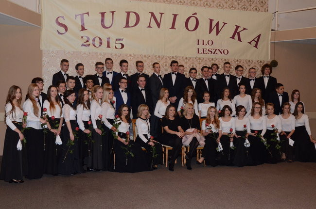 Studniówka w I LO. Artystycznie zadziwili (zdjęcia)