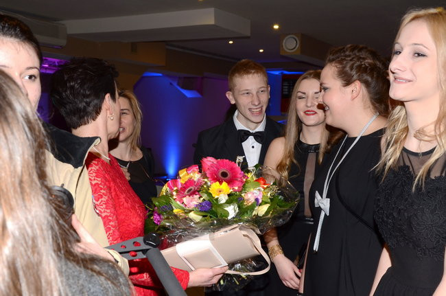 Studniówka w I LO. Artystycznie zadziwili (zdjęcia)