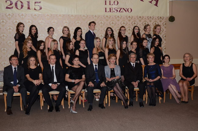 Studniówka w I LO. Artystycznie zadziwili (zdjęcia)