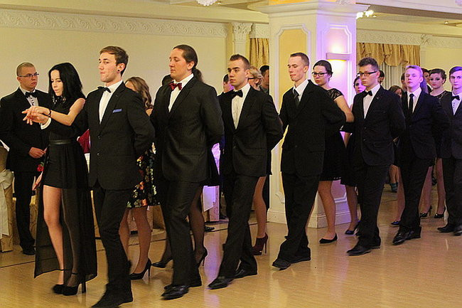 Studniówka Zespołu Szkół nr 3 w Rawiczu (zdjęcia)