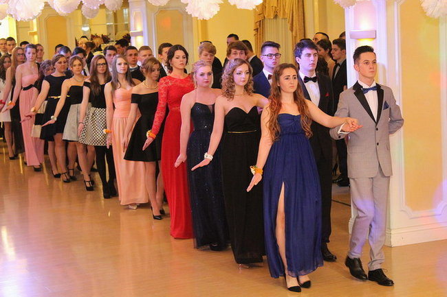 Studniówka Zespołu Szkół nr 3 w Rawiczu (zdjęcia)