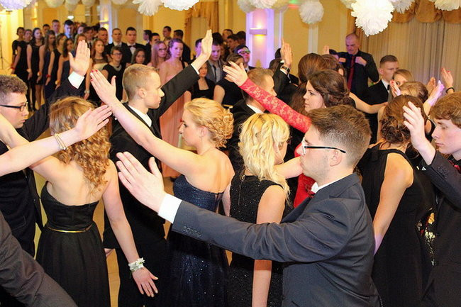 Studniówka Zespołu Szkół nr 3 w Rawiczu (zdjęcia)