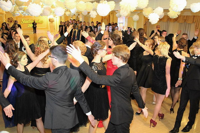 Studniówka Zespołu Szkół nr 3 w Rawiczu (zdjęcia)