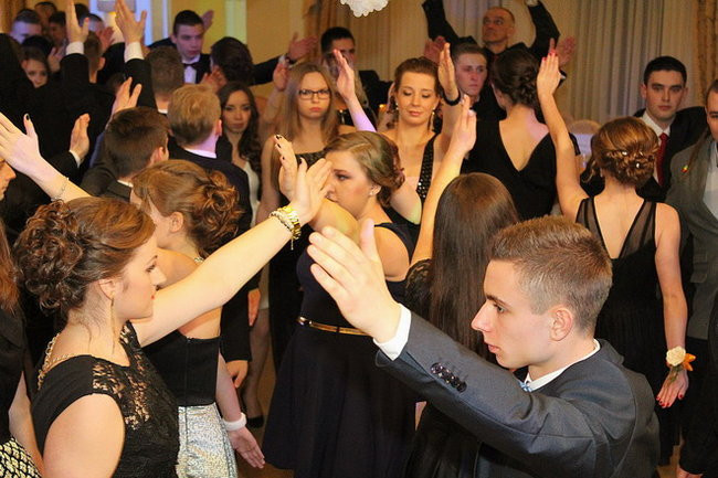 Studniówka Zespołu Szkół nr 3 w Rawiczu (zdjęcia)