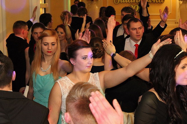 Studniówka Zespołu Szkół nr 3 w Rawiczu (zdjęcia)