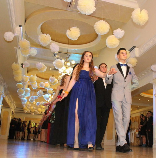 Studniówka Zespołu Szkół nr 3 w Rawiczu (zdjęcia)