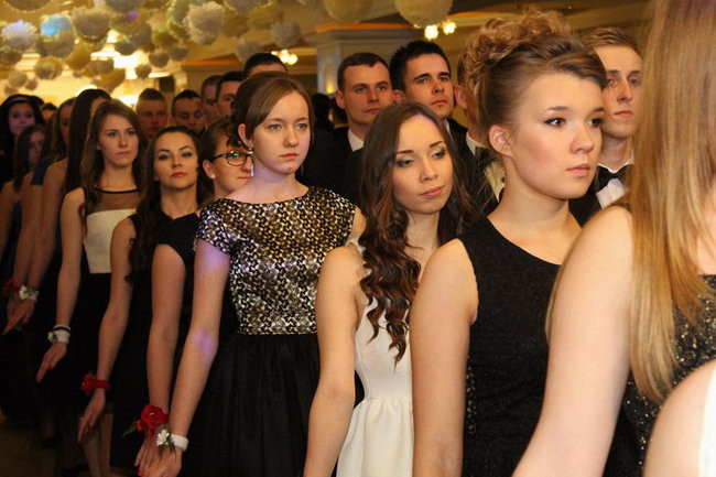 Studniówka Zespołu Szkół nr 3 w Rawiczu (zdjęcia)