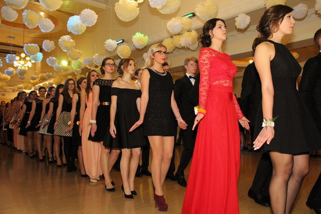 Studniówka Zespołu Szkół nr 3 w Rawiczu (zdjęcia)