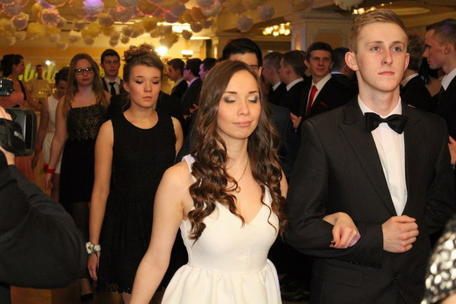 Studniówka Zespołu Szkół nr 3 w Rawiczu (zdjęcia)