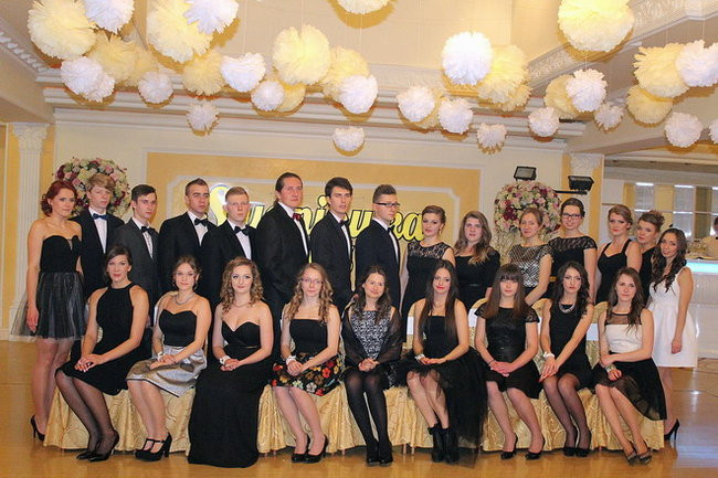 Studniówka Zespołu Szkół nr 3 w Rawiczu (zdjęcia)