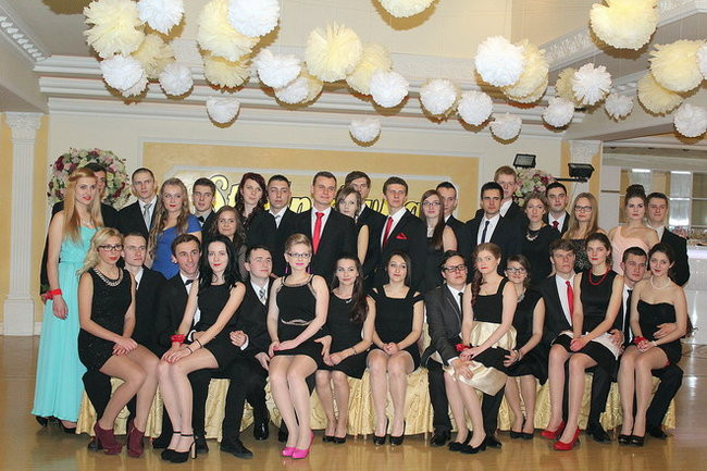 Studniówka Zespołu Szkół nr 3 w Rawiczu (zdjęcia)