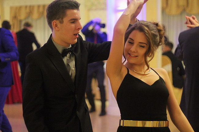 Studniówka Zespołu Szkół nr 3 w Rawiczu (zdjęcia)