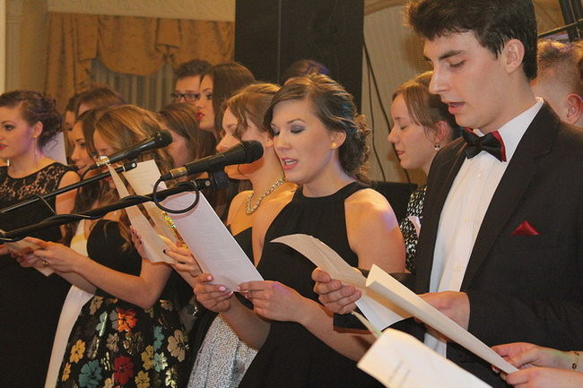 Studniówka Zespołu Szkół nr 3 w Rawiczu (zdjęcia)