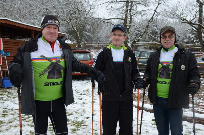 Piechurzy w bajkowym lesie (zdjęcia)