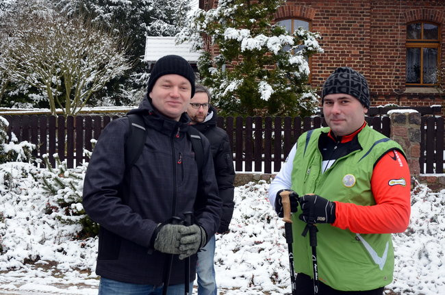 Piechurzy w bajkowym lesie (zdjęcia)