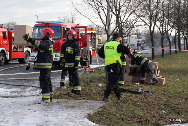 Skrzyżowanie przy Trapezie zablokowane! (zdjęcia)  !