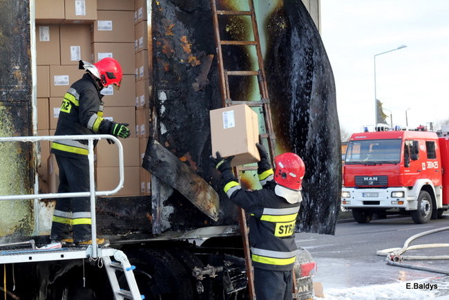 Skrzyżowanie przy Trapezie zablokowane! (zdjęcia)  !