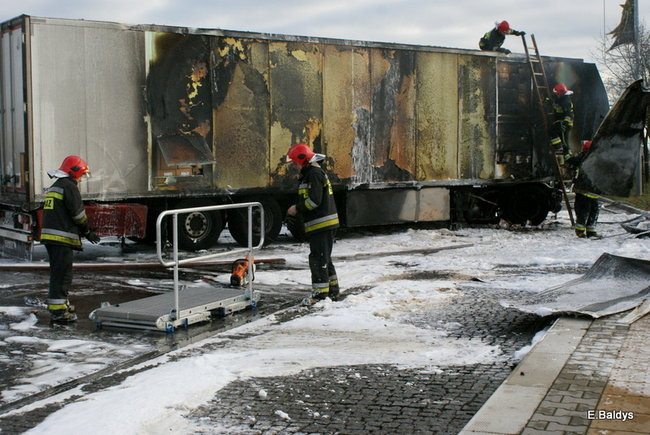 Skrzyżowanie przy Trapezie zablokowane! (zdjęcia)  !