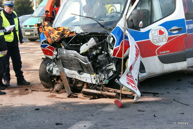 Skrzyżowanie przy Trapezie zablokowane! (zdjęcia)  !