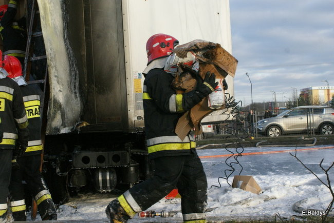 Skrzyżowanie przy Trapezie zablokowane! (zdjęcia)  !