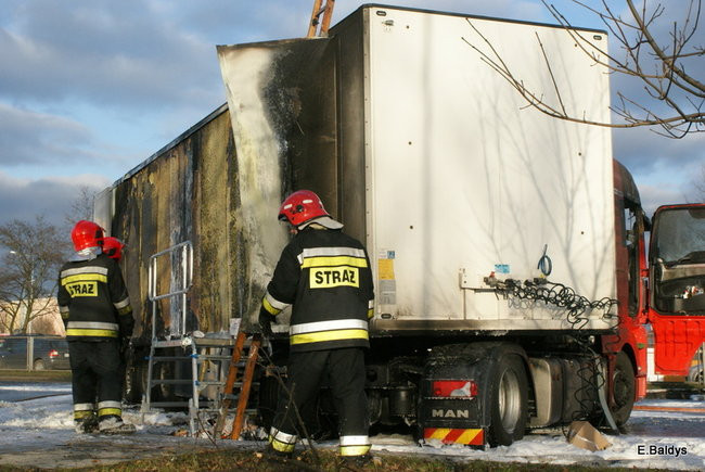 Skrzyżowanie przy Trapezie zablokowane! (zdjęcia)  !