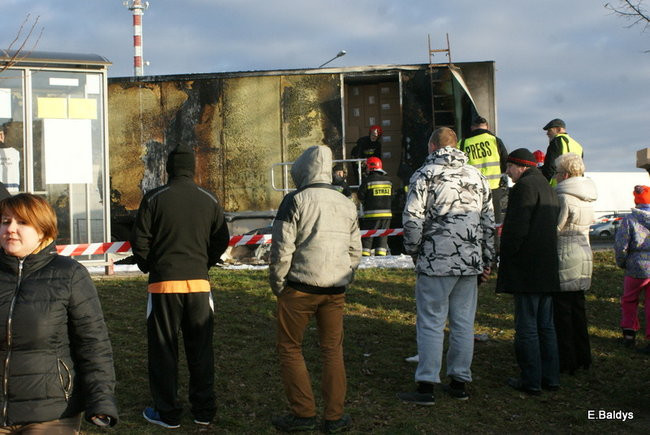 Skrzyżowanie przy Trapezie zablokowane! (zdjęcia)  !