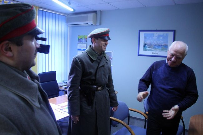 Powstańcy w redakcji 