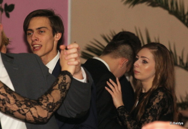 Poloneza czas zacząć. Studniówka III LO (zdjęcia)