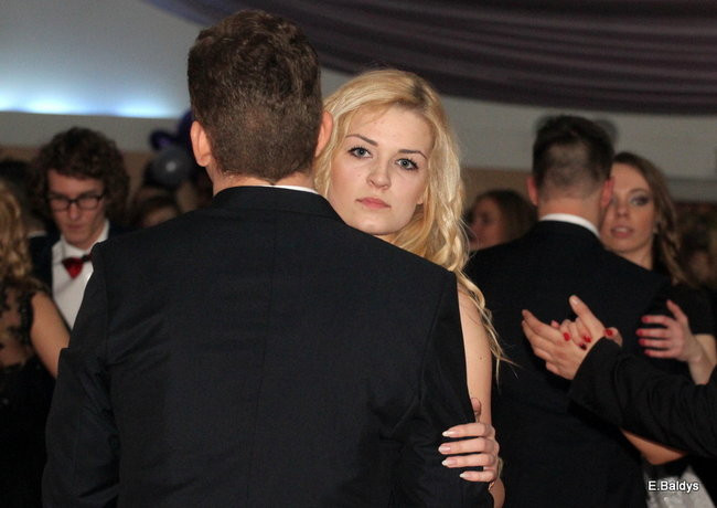 Poloneza czas zacząć. Studniówka III LO (zdjęcia)