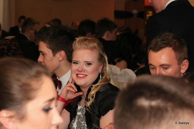 Poloneza czas zacząć. Studniówka III LO (zdjęcia)