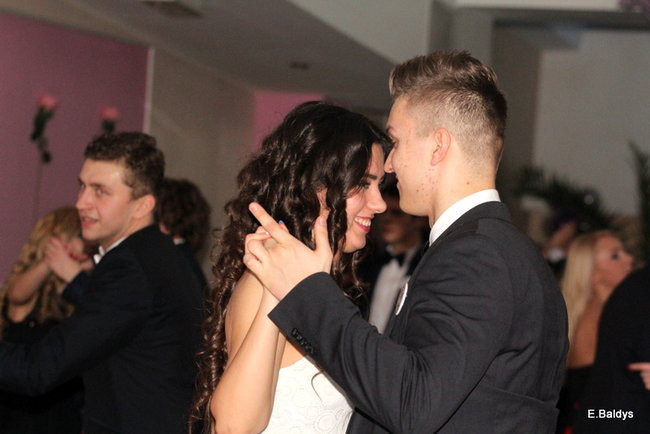 Poloneza czas zacząć. Studniówka III LO (zdjęcia)