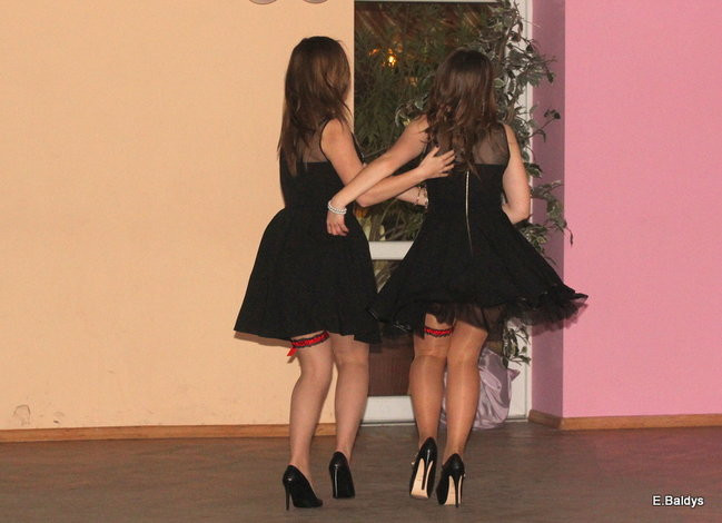 Poloneza czas zacząć. Studniówka III LO (zdjęcia)