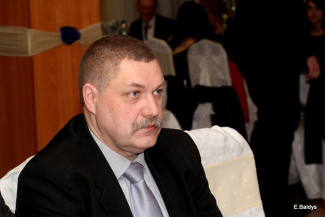 Poloneza czas zacząć. Studniówka III LO (zdjęcia)