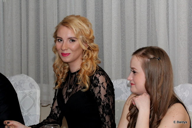 Poloneza czas zacząć. Studniówka III LO (zdjęcia)