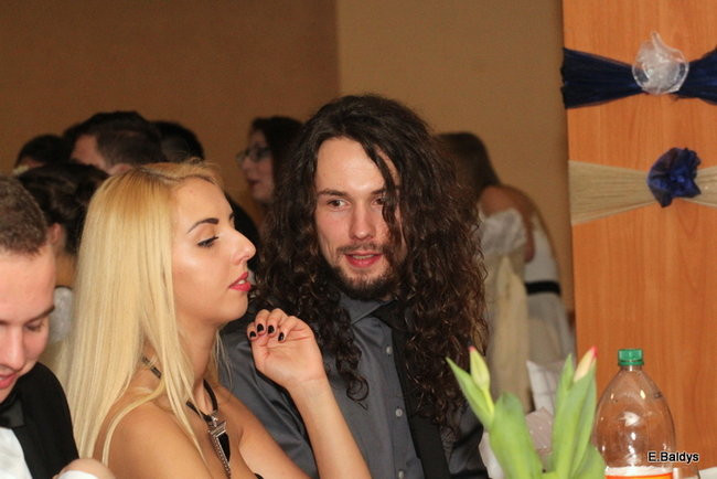 Poloneza czas zacząć. Studniówka III LO (zdjęcia)