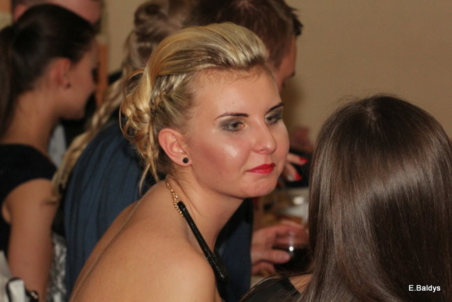 Poloneza czas zacząć. Studniówka III LO (zdjęcia)