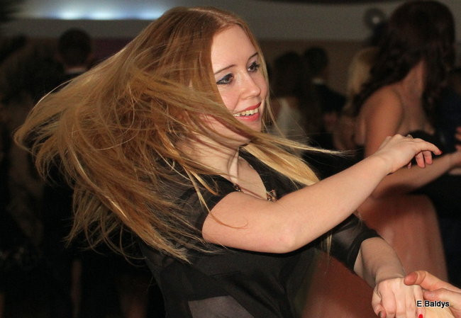 Poloneza czas zacząć. Studniówka III LO (zdjęcia)