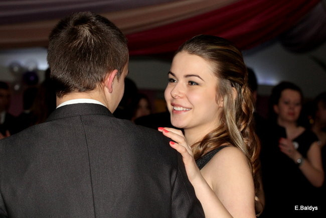 Poloneza czas zacząć. Studniówka III LO (zdjęcia)