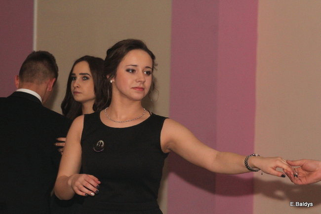 Poloneza czas zacząć. Studniówka III LO (zdjęcia)