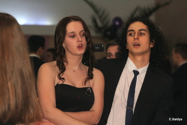 Poloneza czas zacząć. Studniówka III LO (zdjęcia)