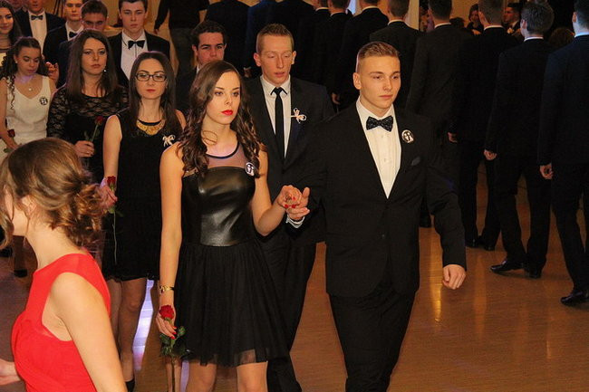 Przednia zabawa uczniów I LO w Rawiczu (zdjęcia)