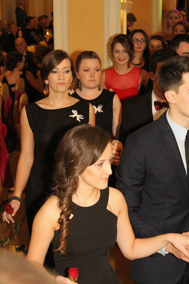 Przednia zabawa uczniów I LO w Rawiczu (zdjęcia)