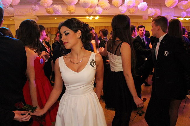 Przednia zabawa uczniów I LO w Rawiczu (zdjęcia)