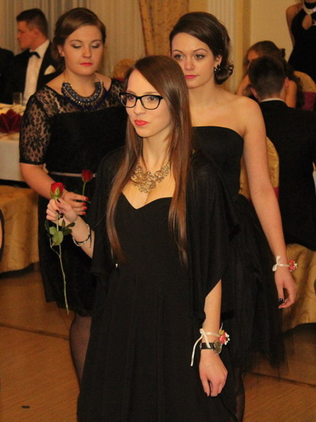 Przednia zabawa uczniów I LO w Rawiczu (zdjęcia)