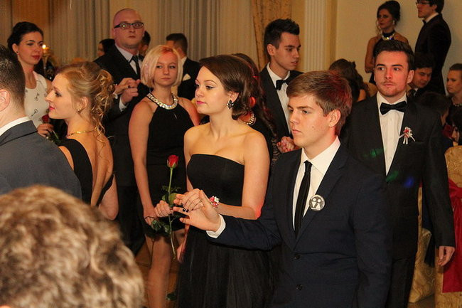 Przednia zabawa uczniów I LO w Rawiczu (zdjęcia)