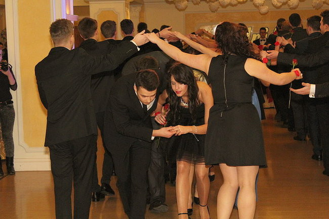 Przednia zabawa uczniów I LO w Rawiczu (zdjęcia)