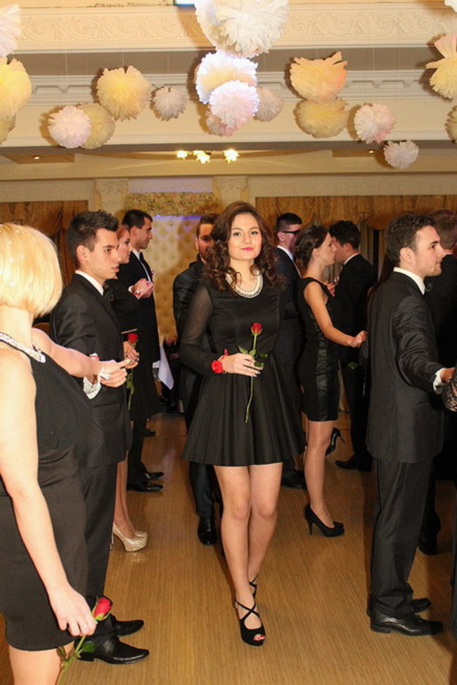 Przednia zabawa uczniów I LO w Rawiczu (zdjęcia)